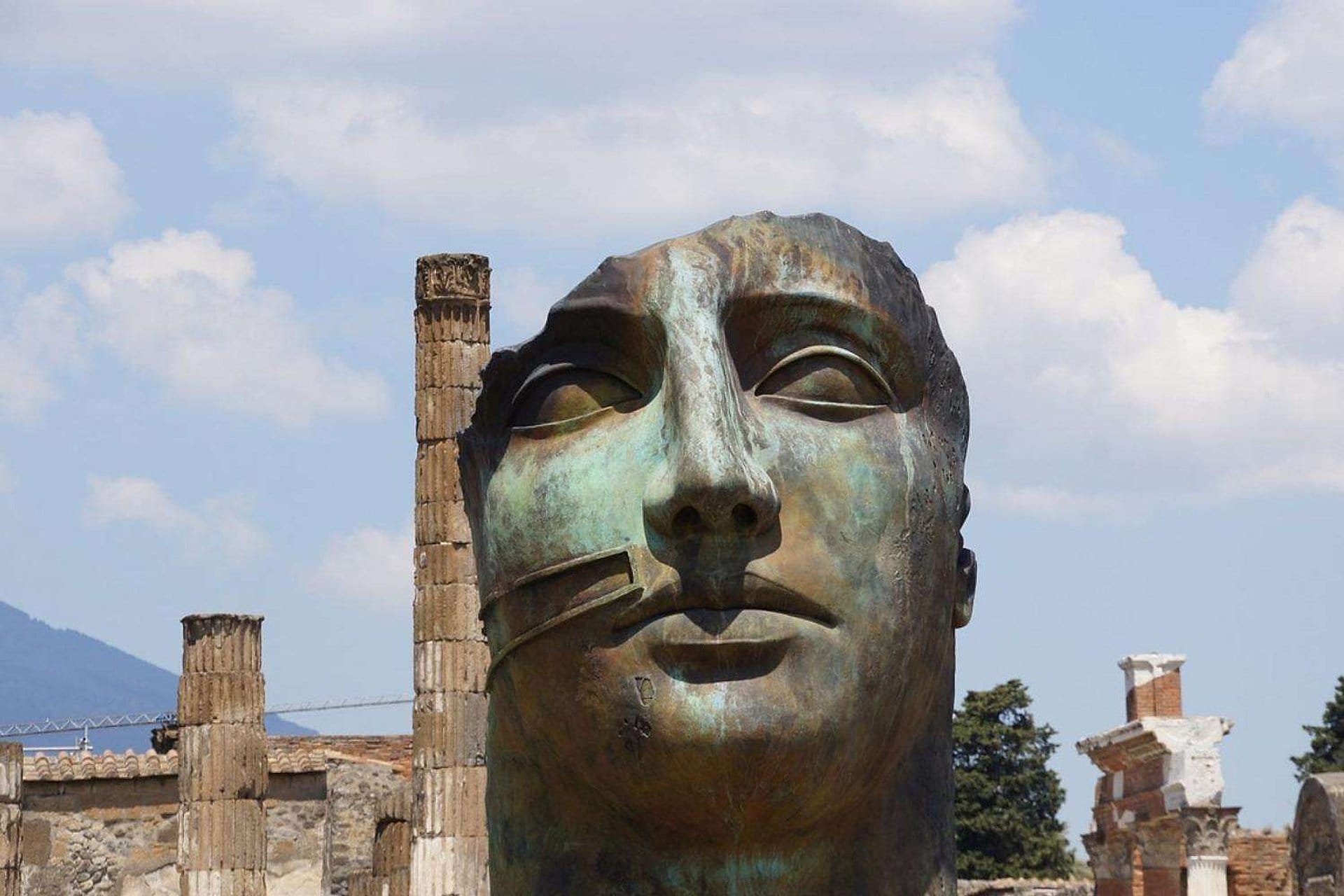 Pompeya y Vesubio con pizza napolitana