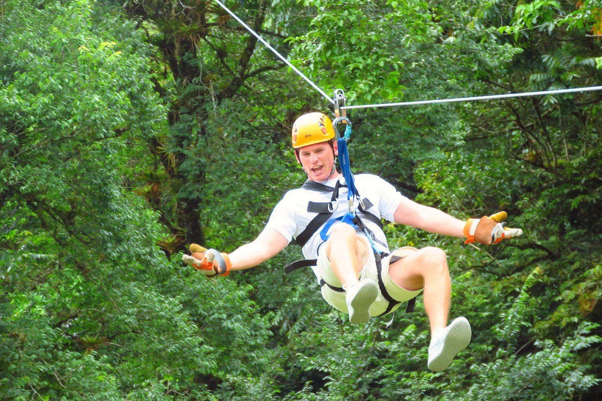 Canopy en los bosques de Boquete