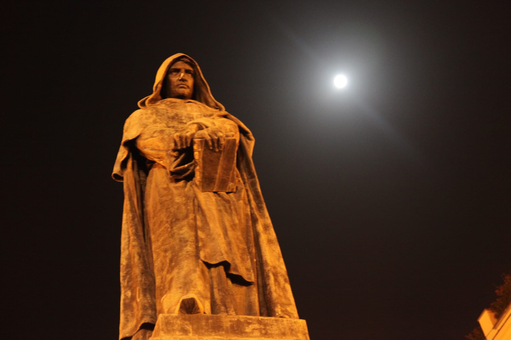 Tour nocturno de fantasmas en Roma