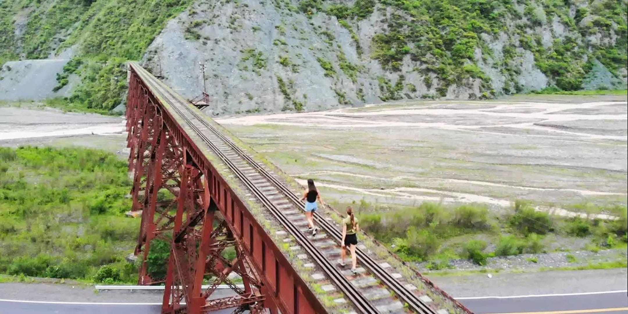 Quebrada y Viaducto del Toro