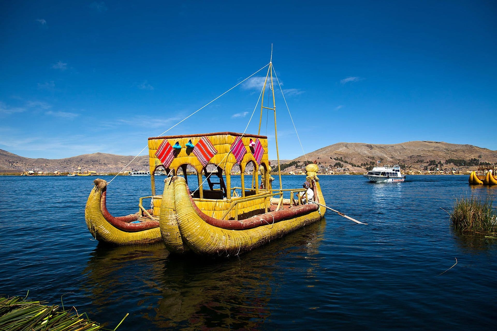 Maravillas del Titicaca: Uros y Taquile