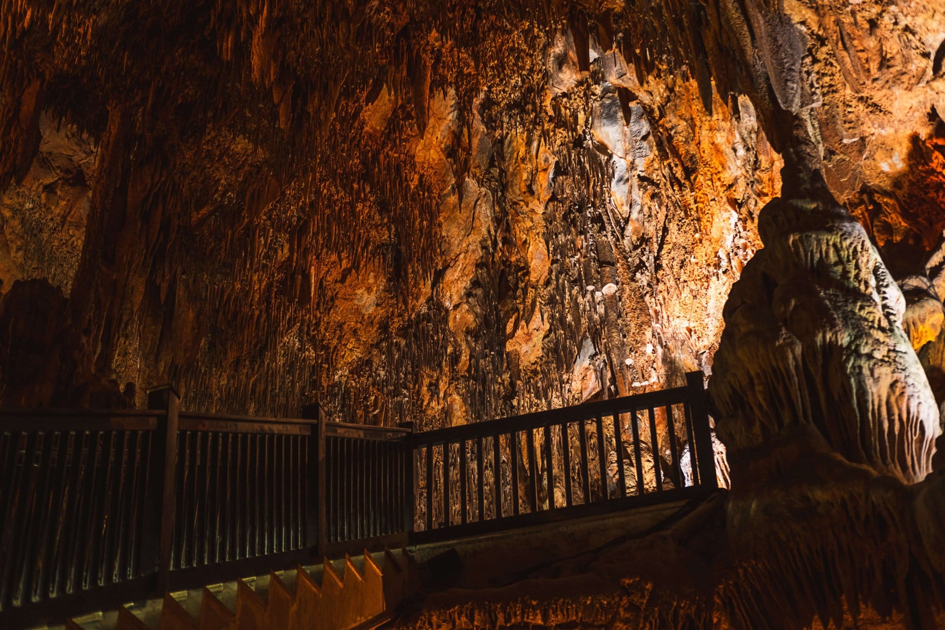 Cueva del Manto: secretos de la naturaleza