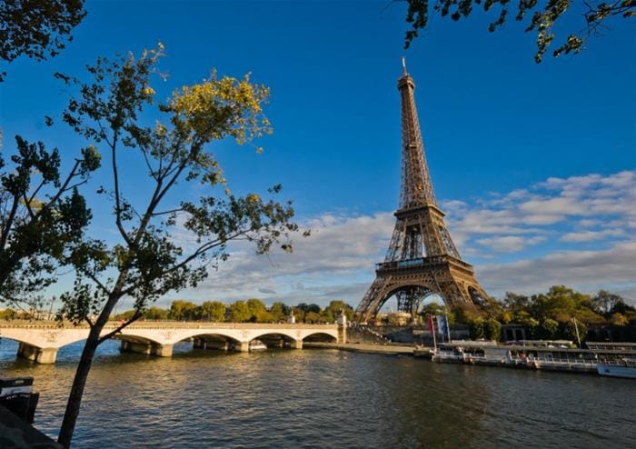 París con autobús descapotable