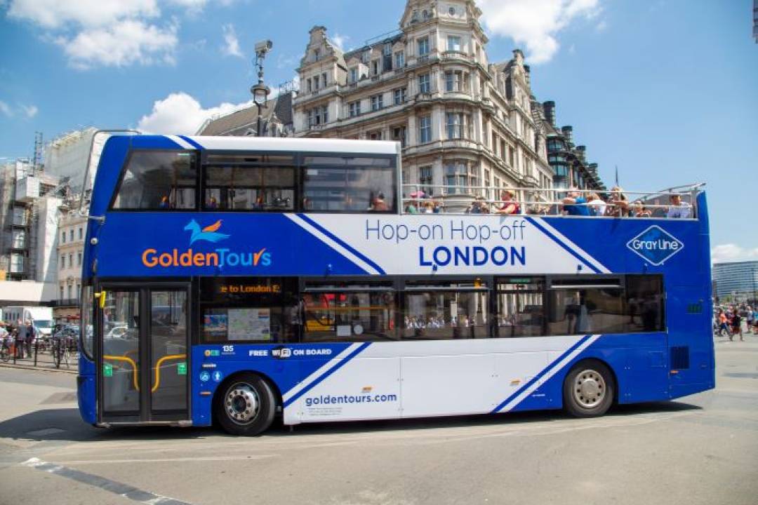 Autobús turístico el día de Navidad