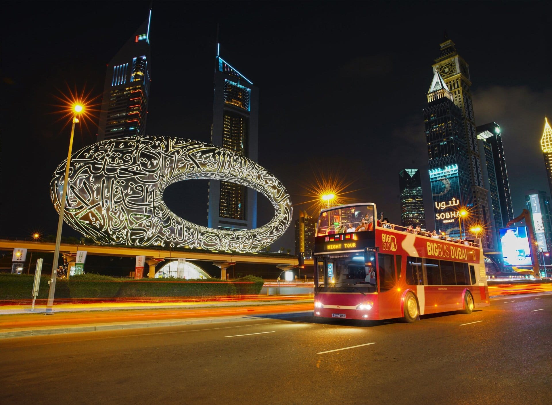 Recorrido nocturno en Big Bus por Dubái
