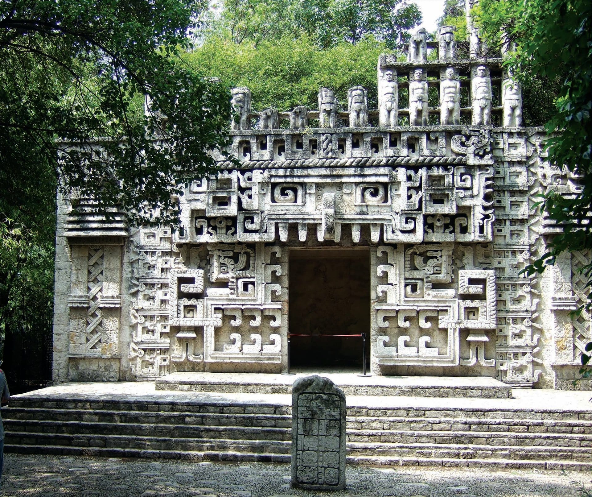 Recorrido a pie por el México prehispánico