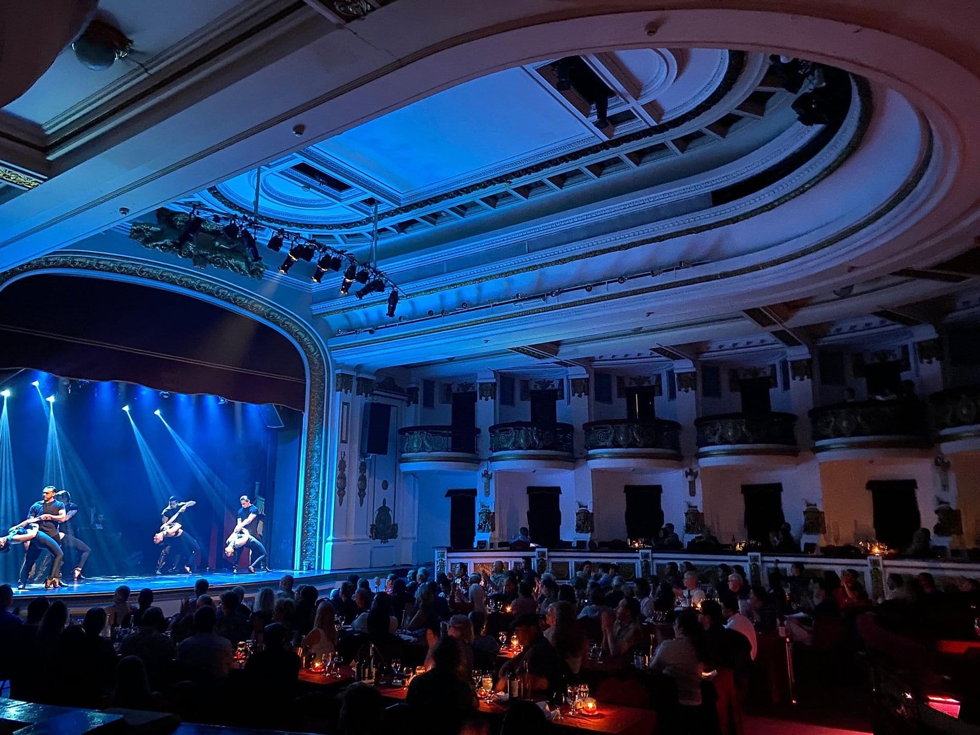 Palacio Tango en el Teatro Piazzolla