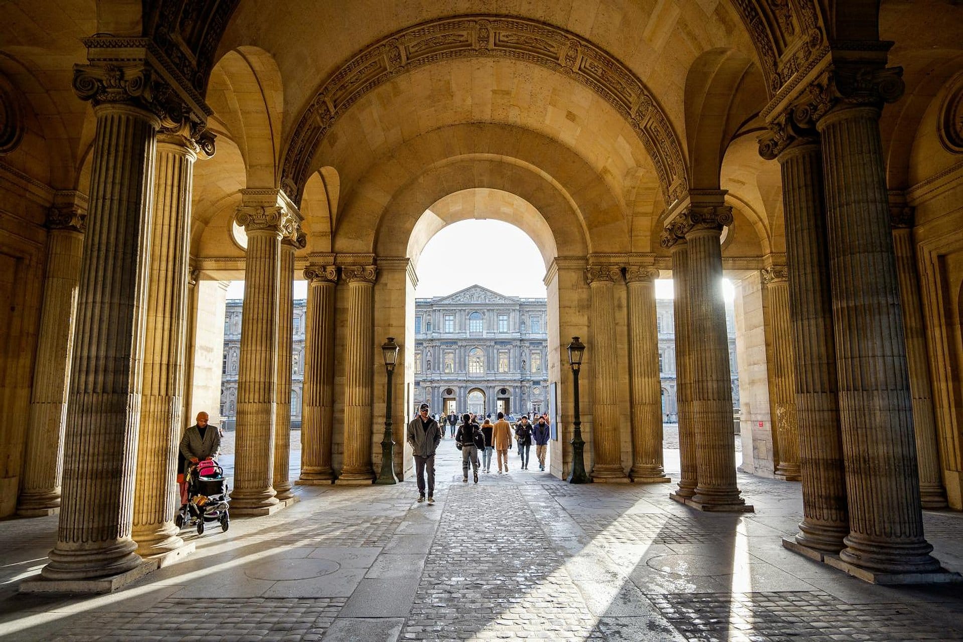 Louvre guiado y entrada al Museo de Orsay