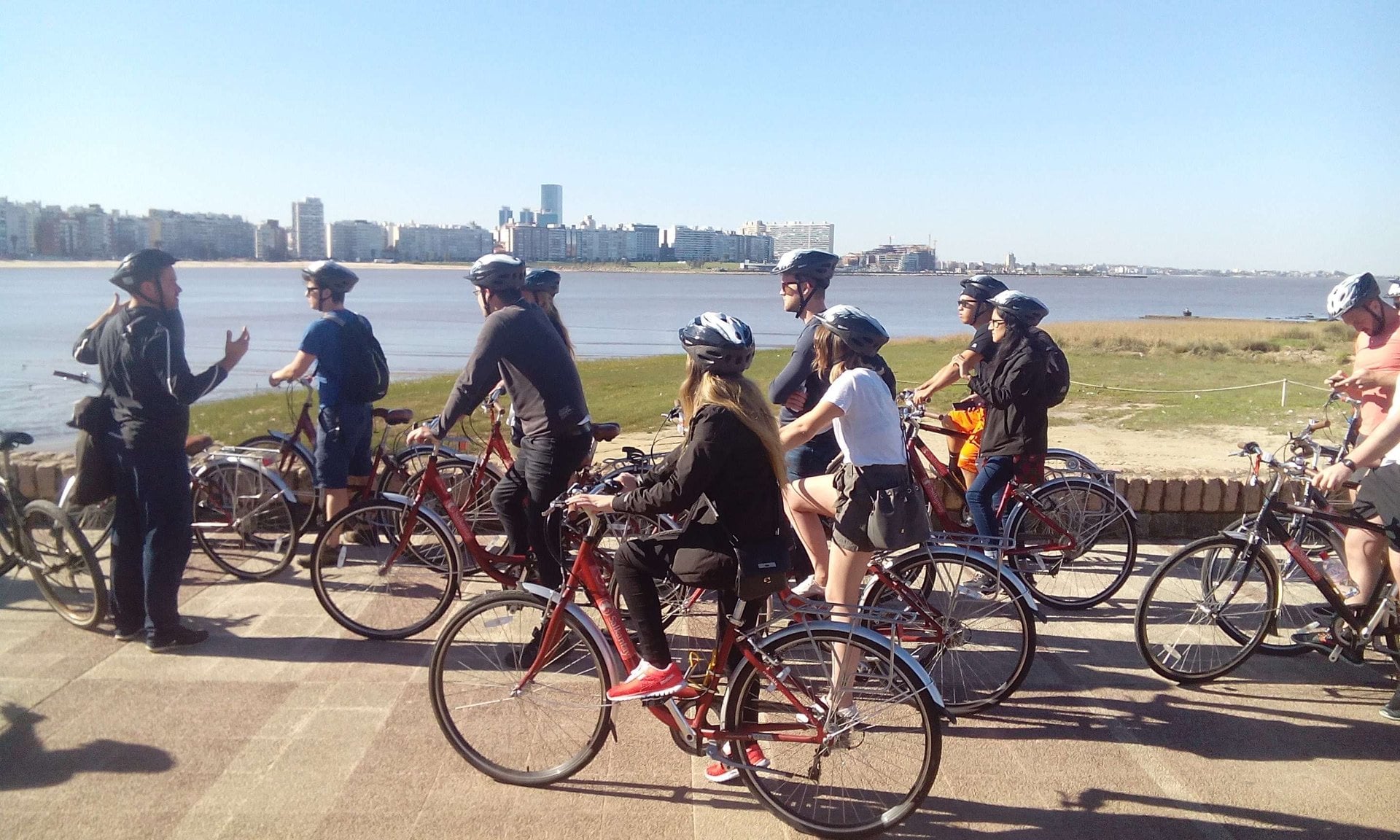 Tour en Bicicleta por Montevideo - Imagen 4