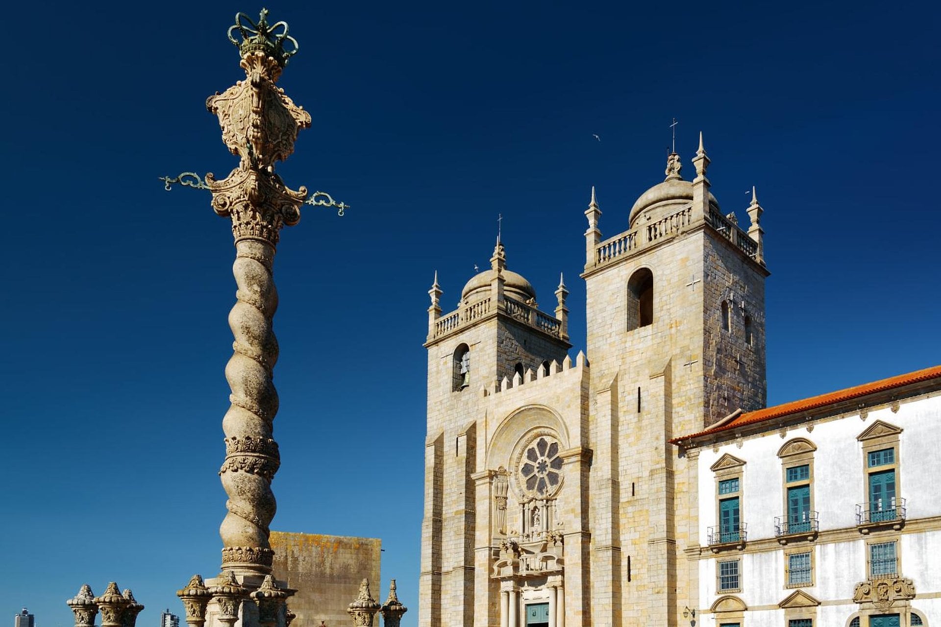 Catedral de Oporto: El corazón de Oporto - Imagen 2