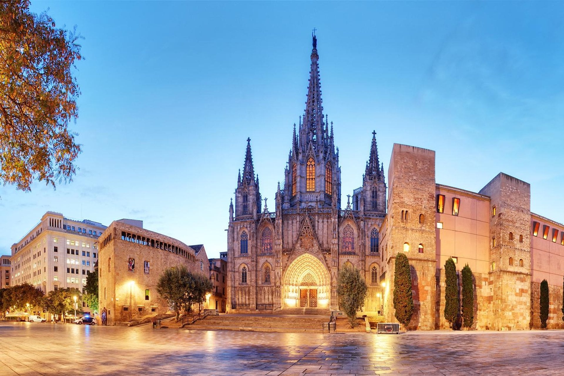 MoCo Barcelona y Teleférico de Montjuic - Imagen 2