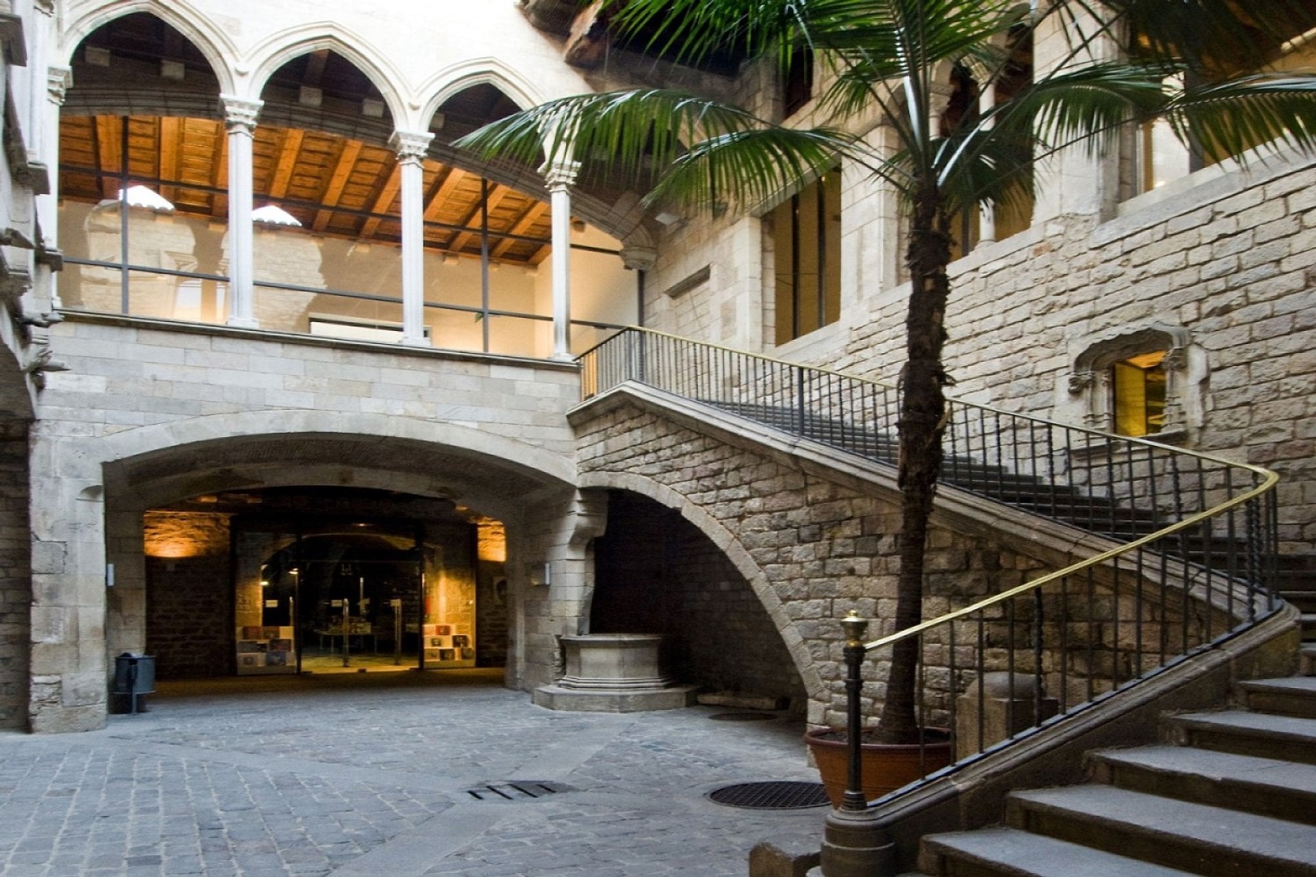Museo Picasso guiado y Museo Moco opcional - Imagen 3