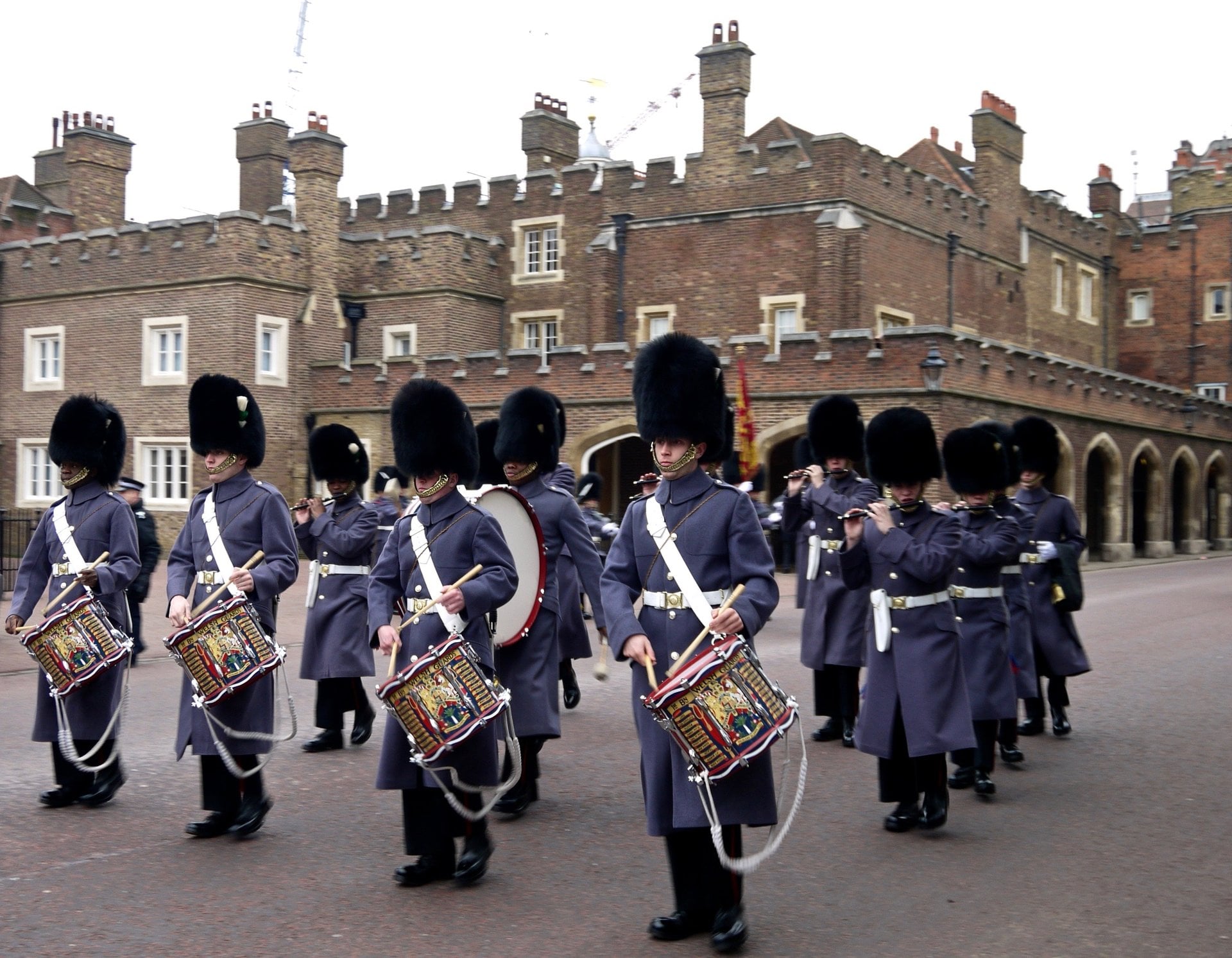 Cambio de Guardia y Palacio de Buckingham - Imagen 2