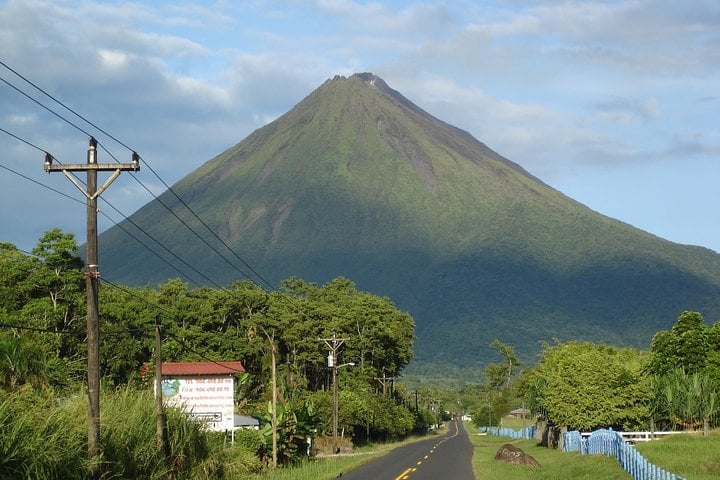 Volcán Arenal y termas Baldi - Imagen 3