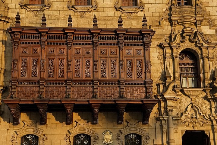 Iglesias, casonas y balcones de Lima - Imagen 2