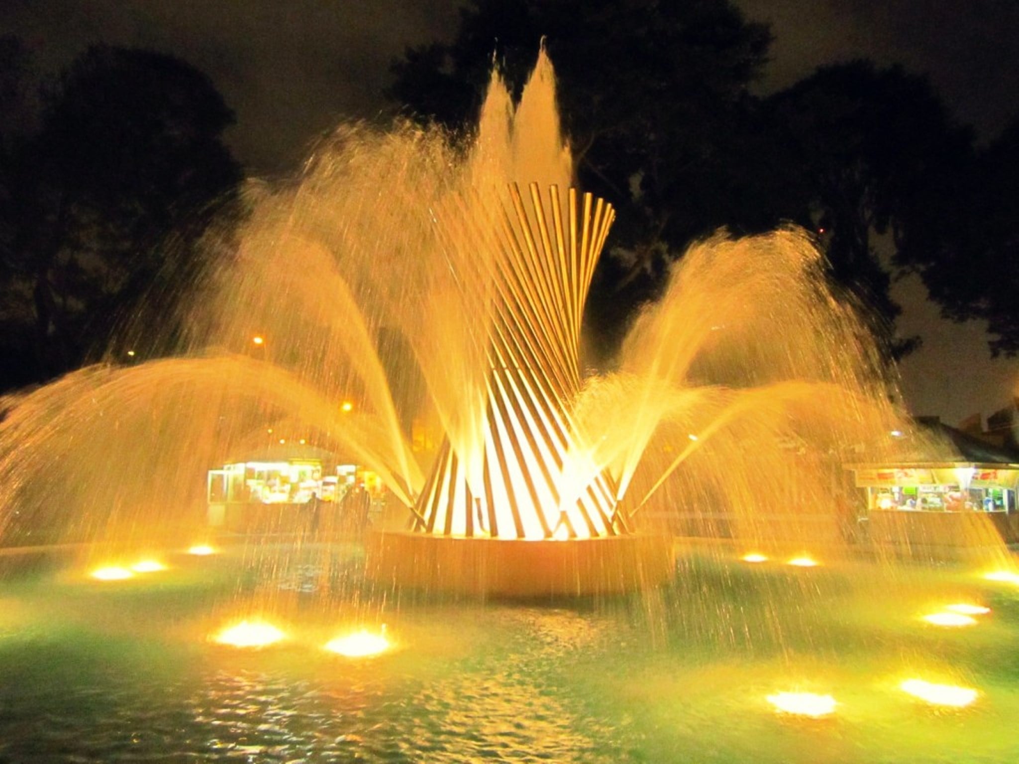 Lima de noche: Circuito Mágico del Agua - Imagen 4