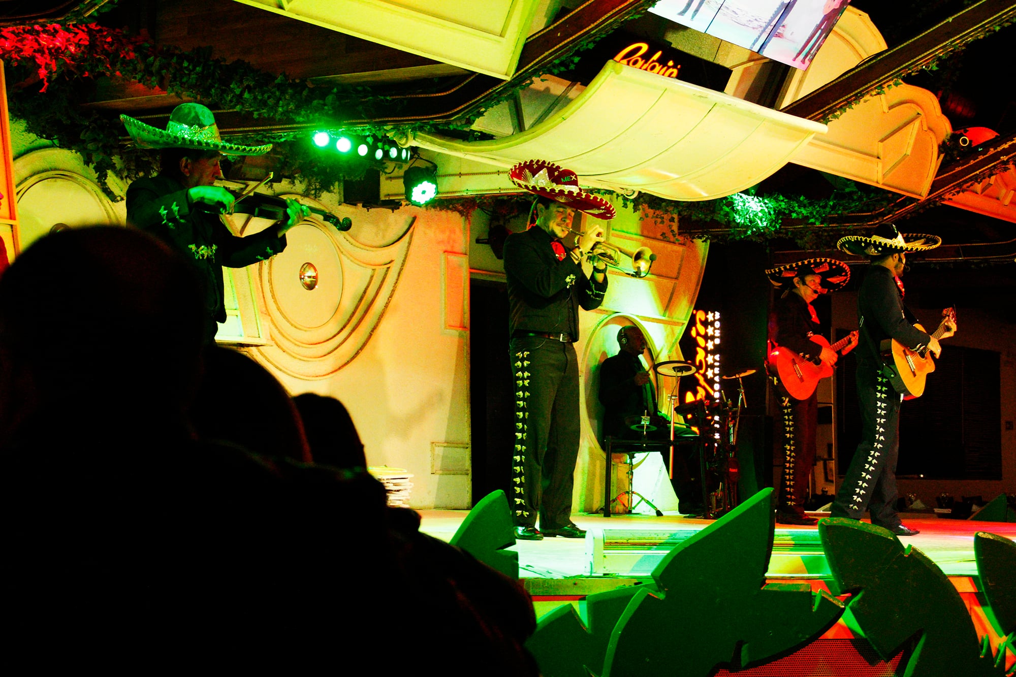 Cena con espectáculo en Rafain - Imagen 4