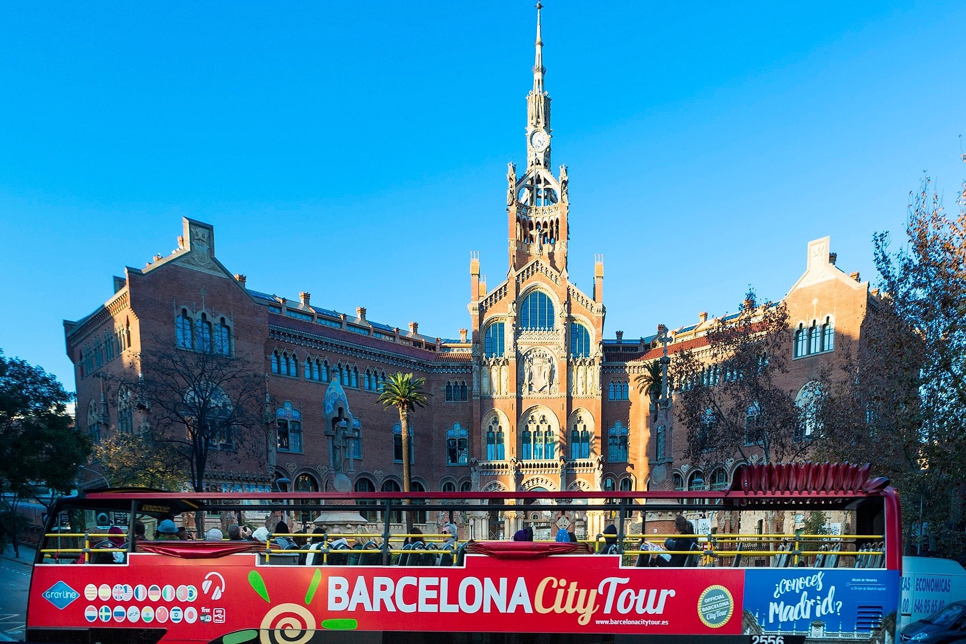 Barcelona City Tour: bus Hop on Hop off - Imagen 3