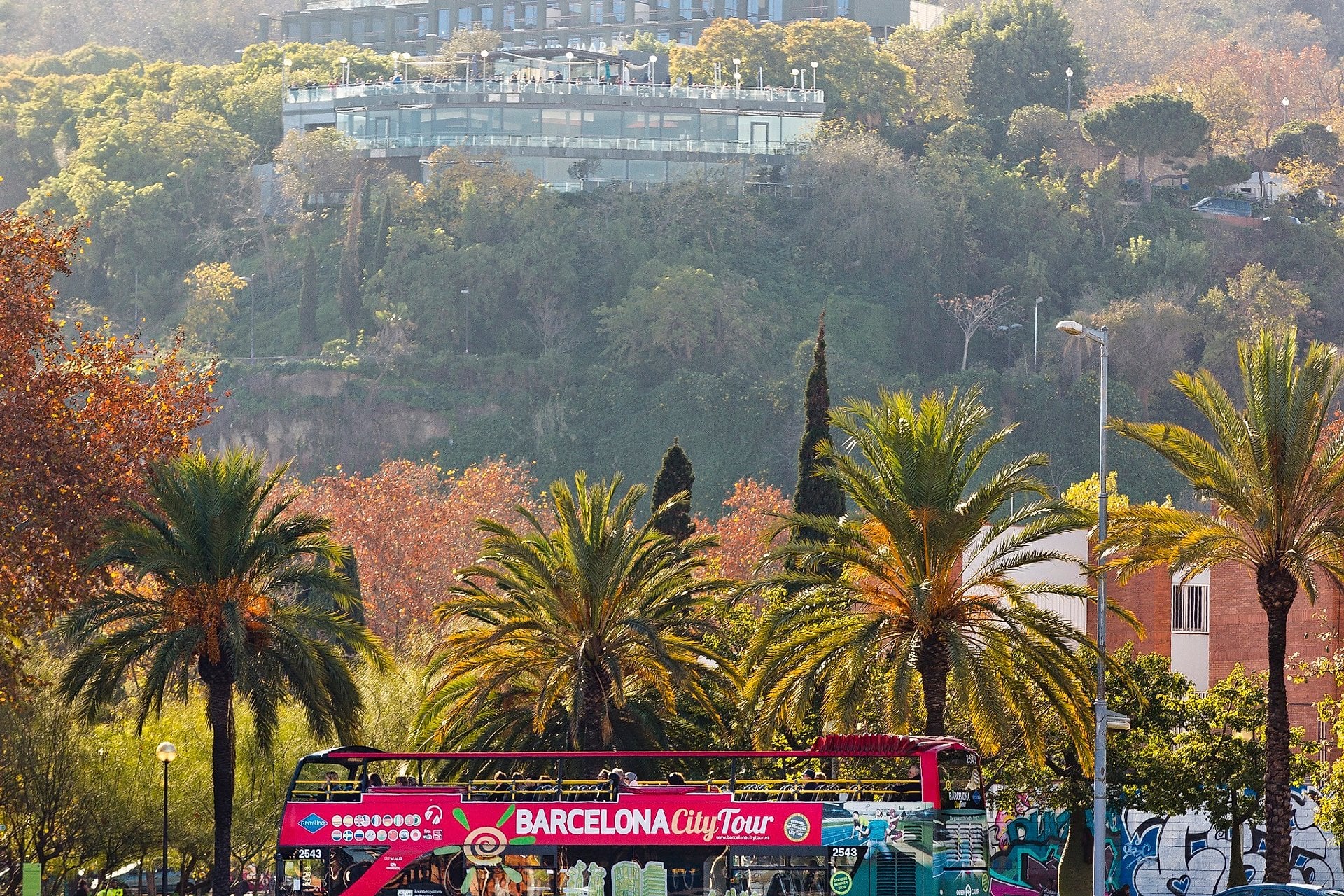 Barcelona City Tour: bus Hop on Hop off - Imagen 4
