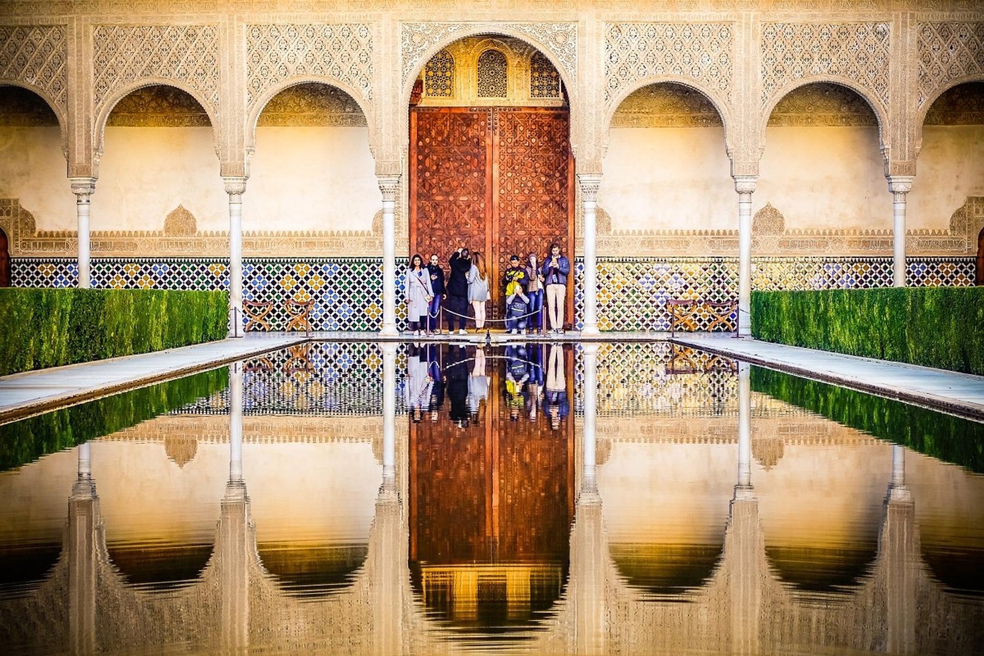 Alhambra en grupo reducido desde Sevilla - Imagen 2