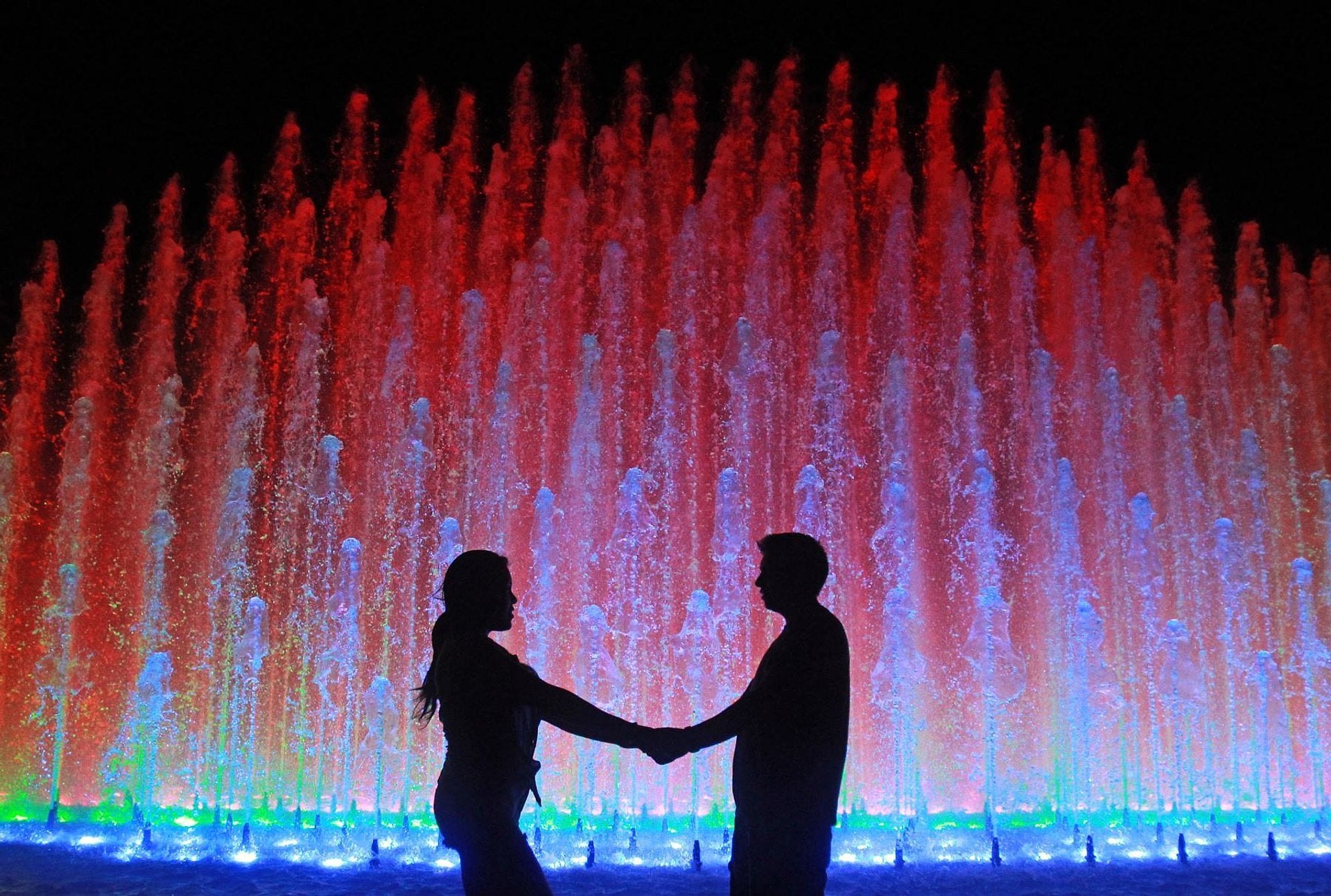 Espectáculo de agua iluminada en Lima - Imagen 3
