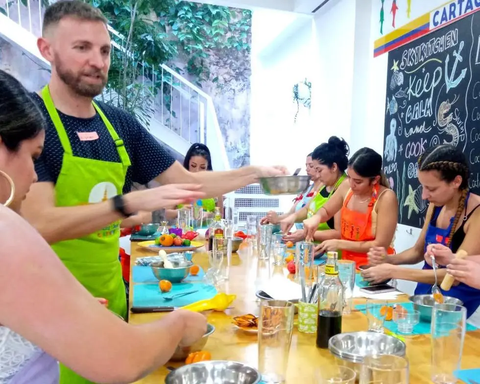 Clase de cócteles (fuera del centro) - Imagen 2