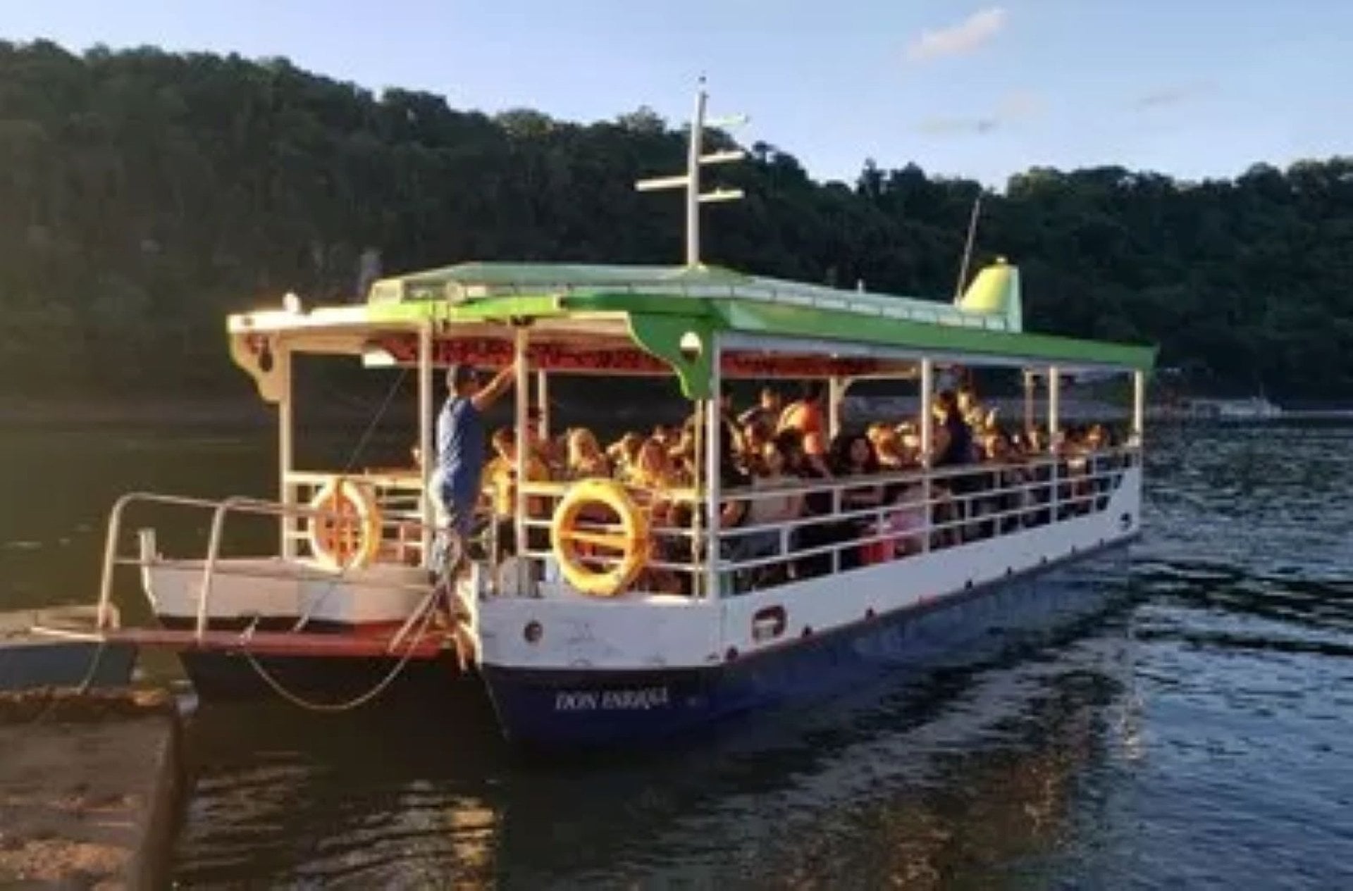 Puerto Iguazú: navegación por tres fronteras - Imagen 3