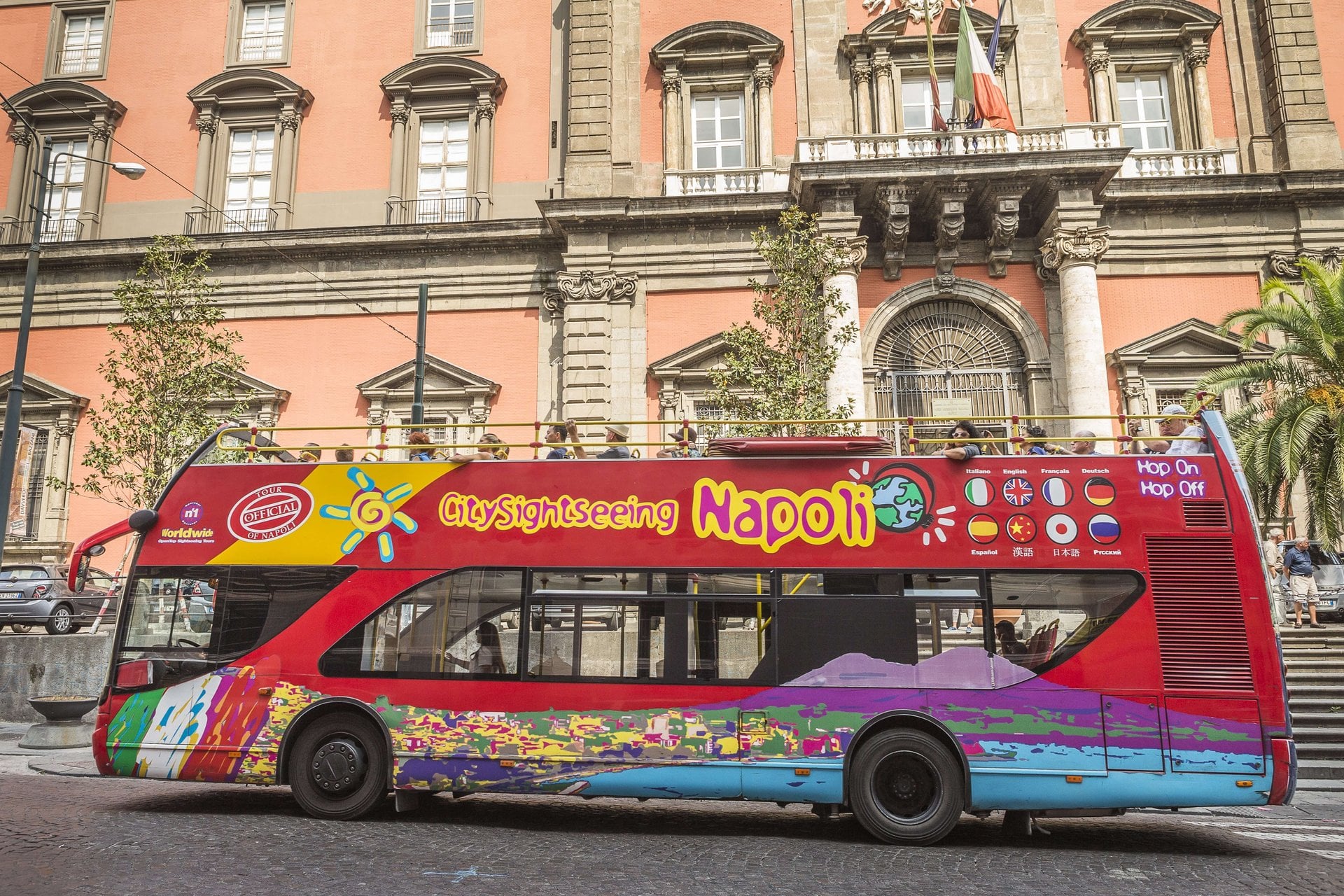 Bus turístico Hop-On Hop-Off Nápoles 24h - Imagen 2