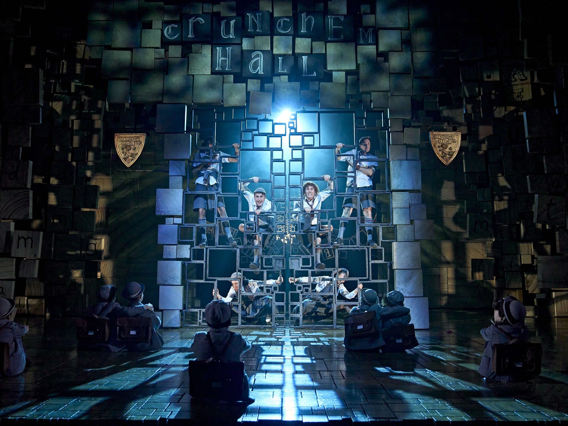 Matilda el musical con comida y bebida - Imagen 2