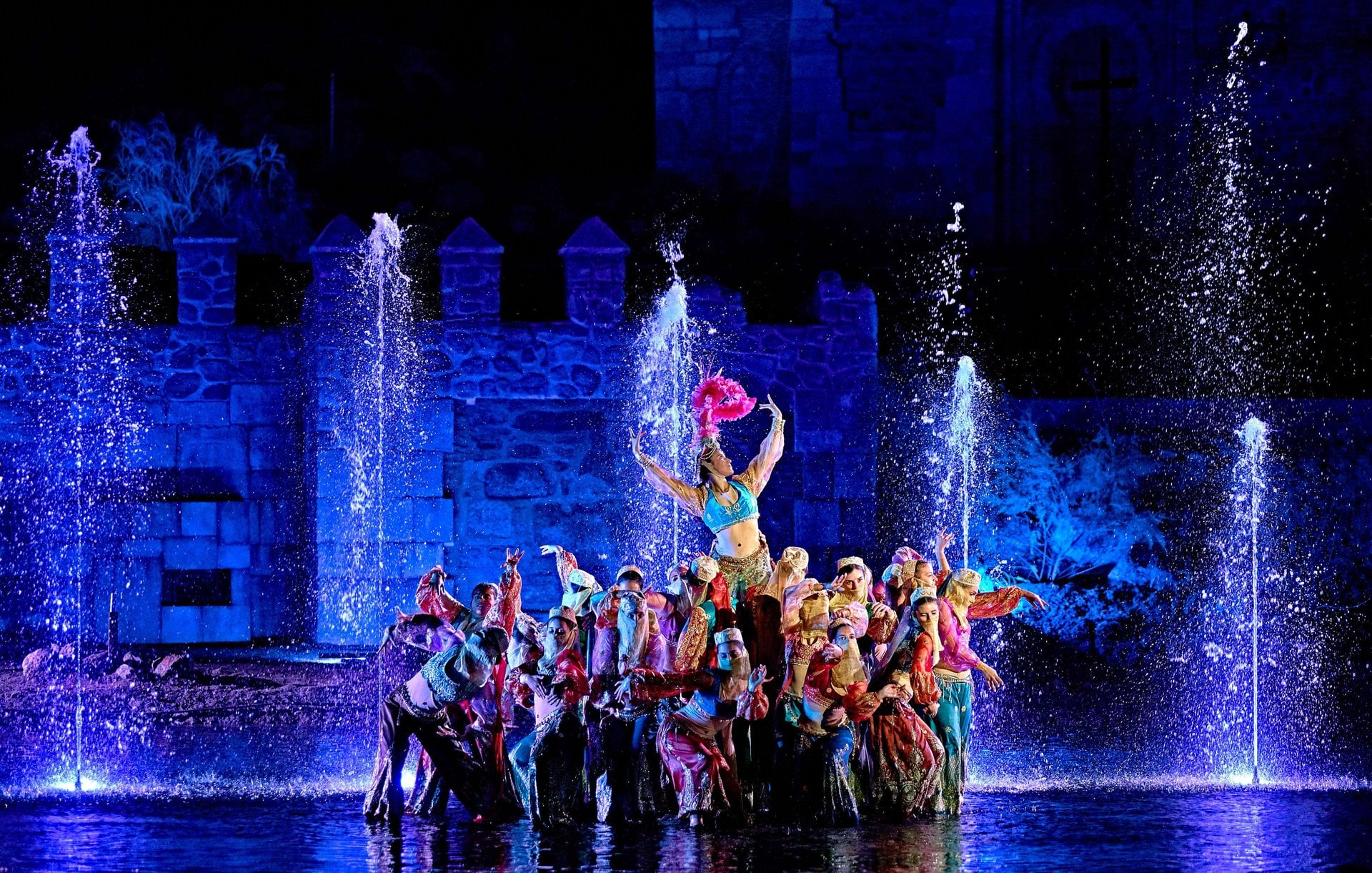Puy du Fou y show nocturno con traslado - Imagen 2