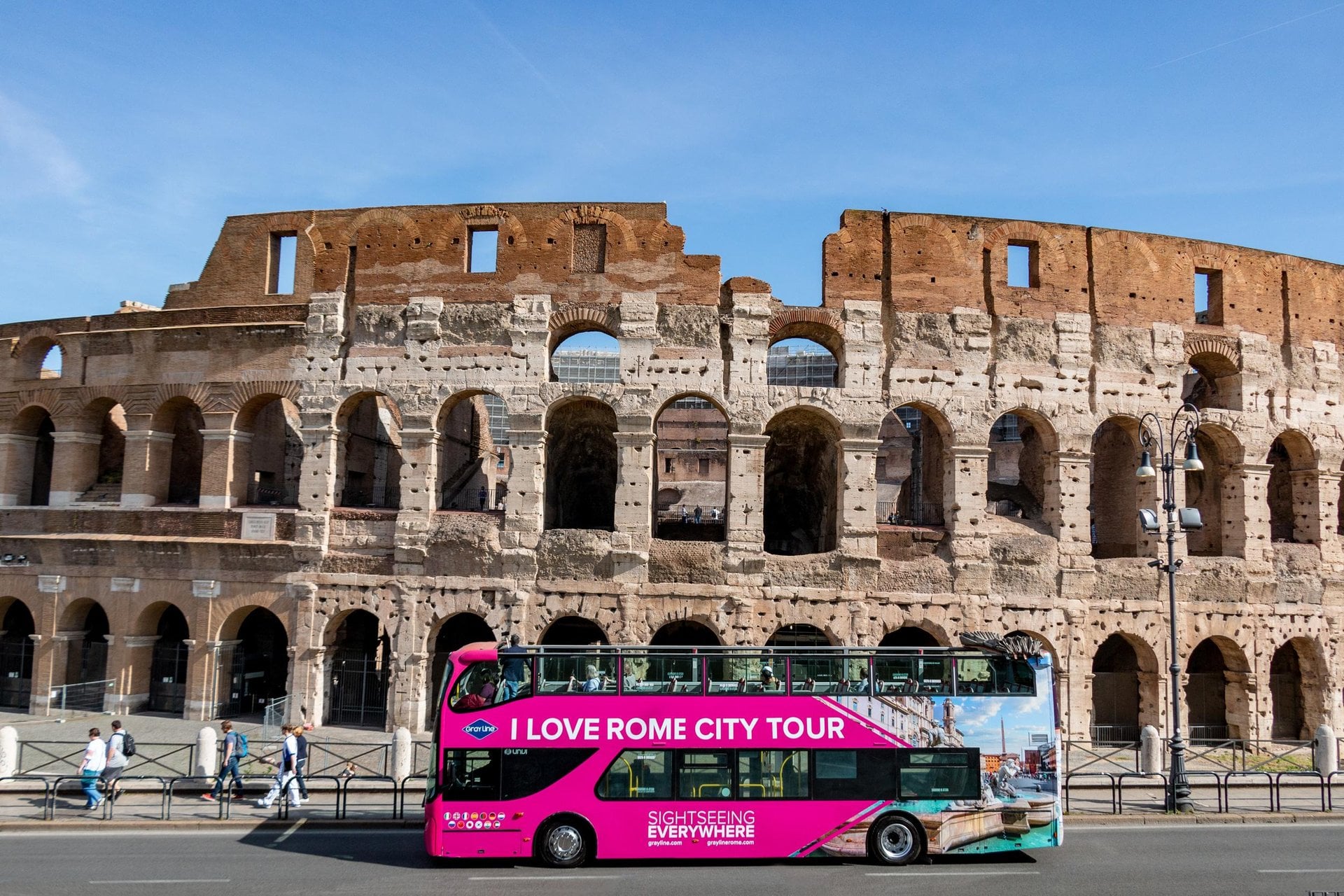 Coliseo: ticket escoltado y bus turístico - Imagen 4