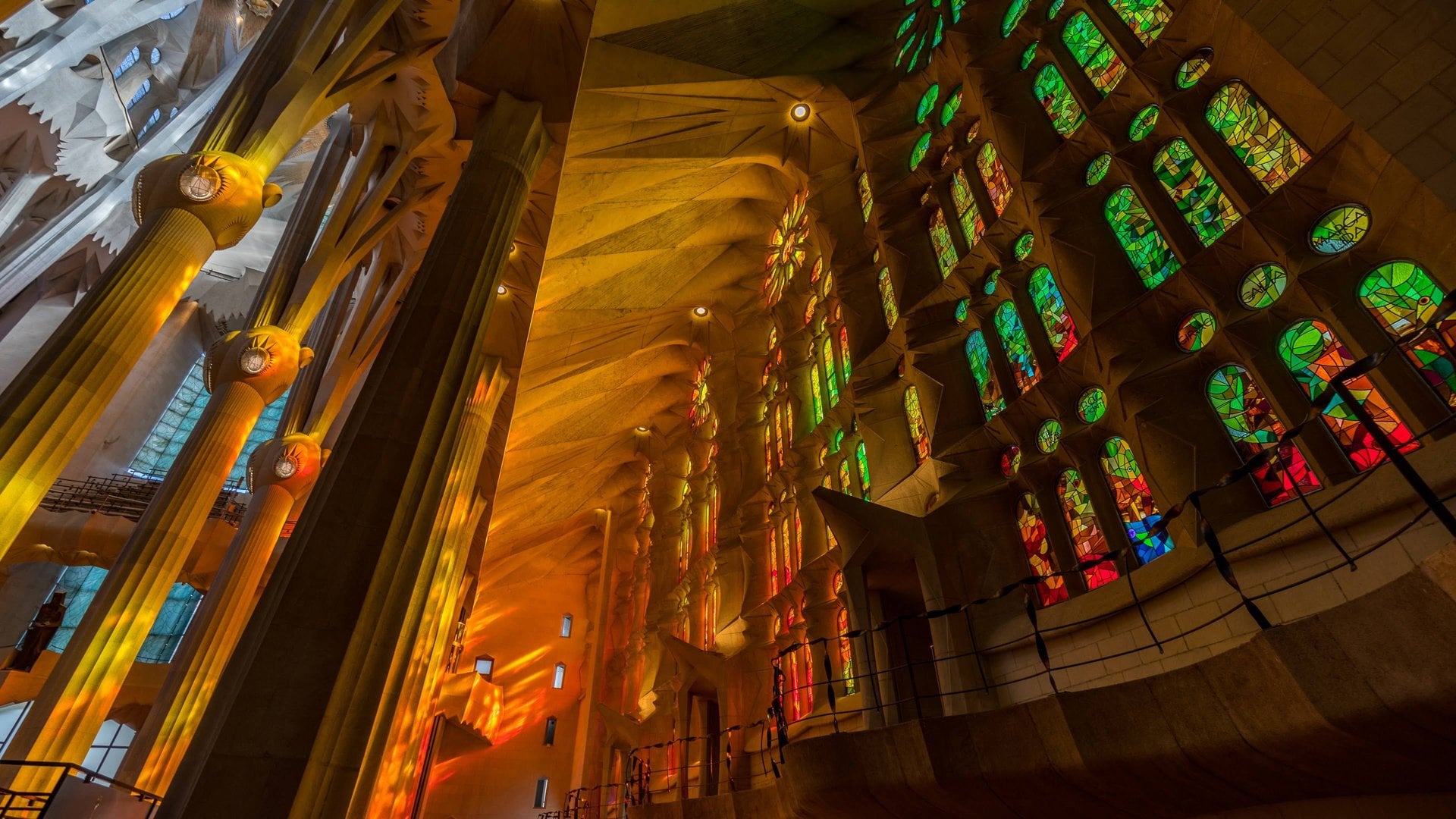 Sagrada Familia guiada en grupo reducido - Imagen 2