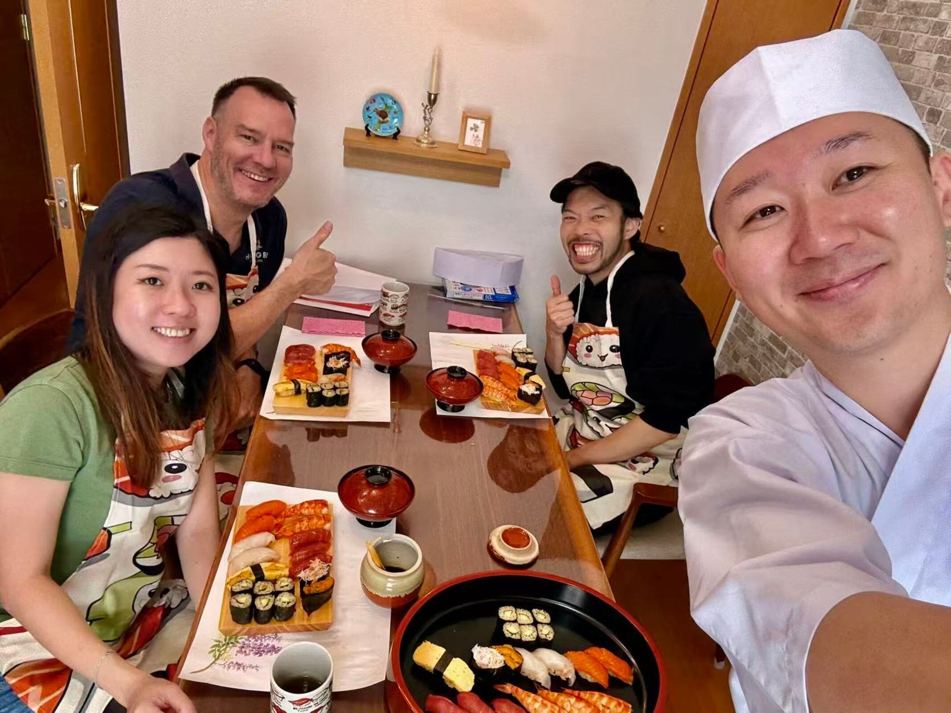 Sushi con un maestro en grupo reducido - Imagen 4