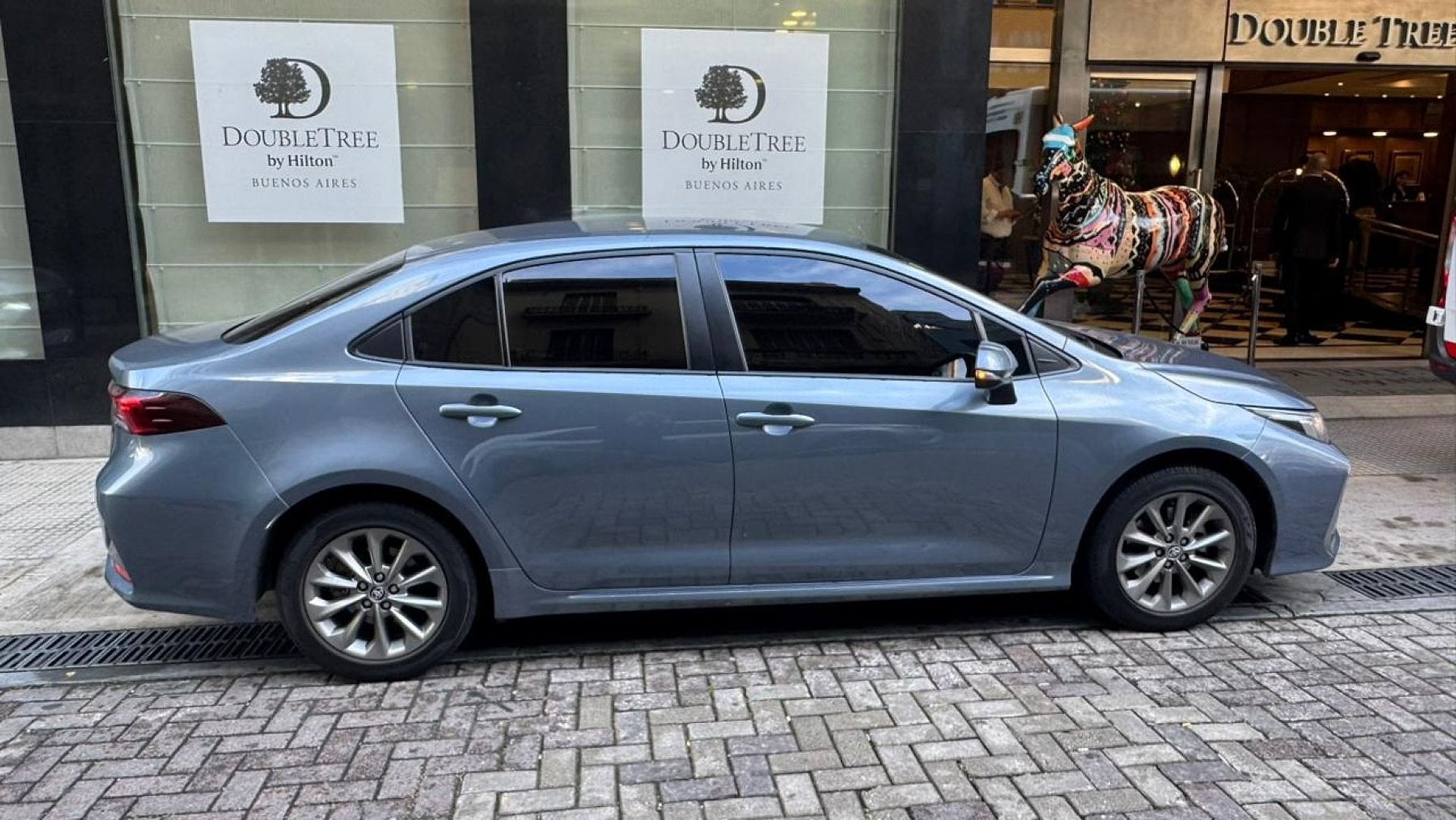 Traslado Privado desde Aeropuerto Ezeiza hasta Hotel Céntrico o viceversa - Ejecutivo - Imagen 3