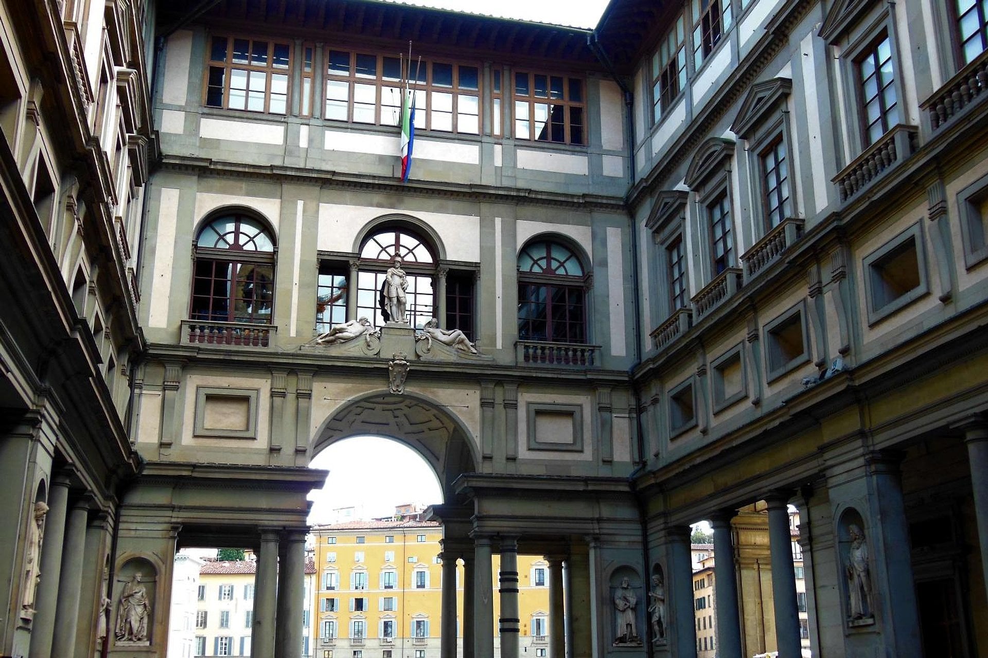 Accademia y Uffizi con guía y almuerzo - Imagen 3