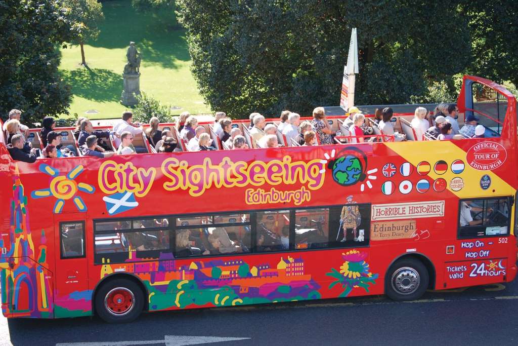 Edimburgo con bus turístico y castillo - Imagen 3