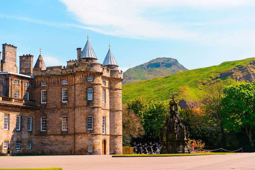 Edimburgo con bus turístico y castillo - Imagen 2