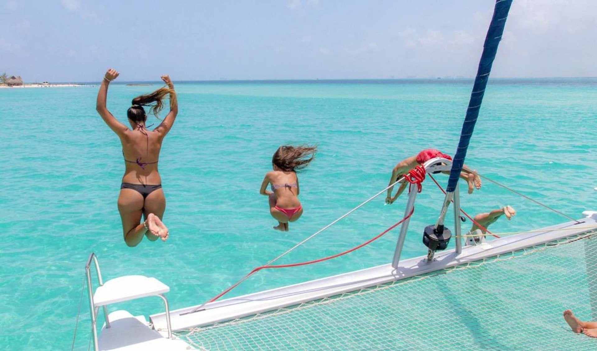 Catamarán Isla Mujeres con club de playa - Imagen 3