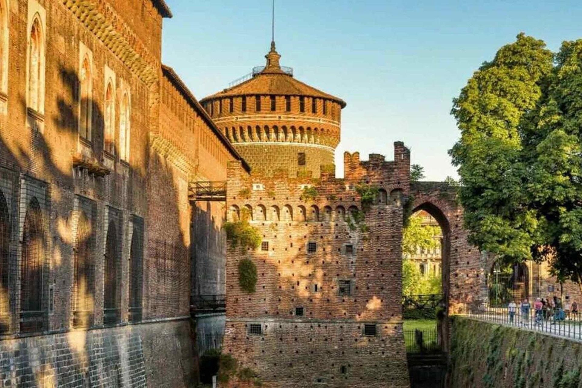 Castillo Sforzesco: entrada y audioguía - Imagen 1