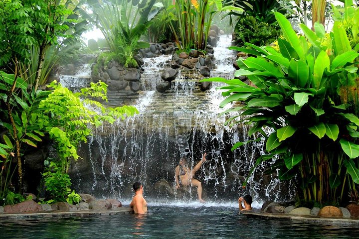Volcán Arenal y termas Baldi - Imagen 1