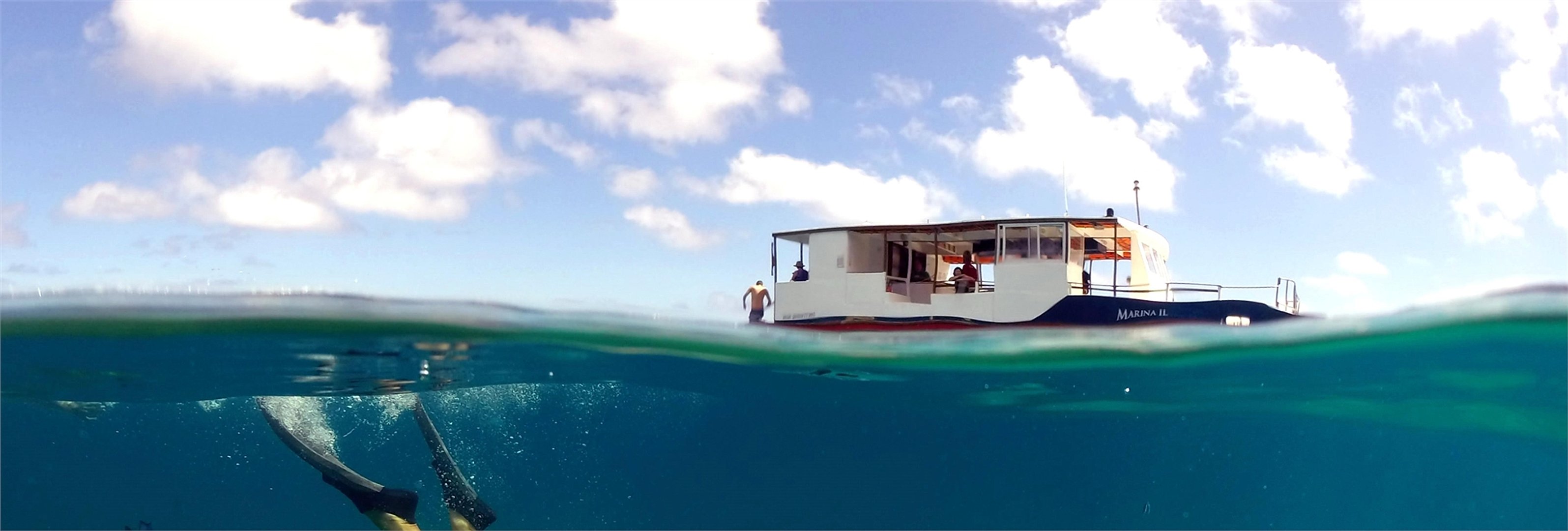 Barco por Fernando de Noronha - Imagen 1