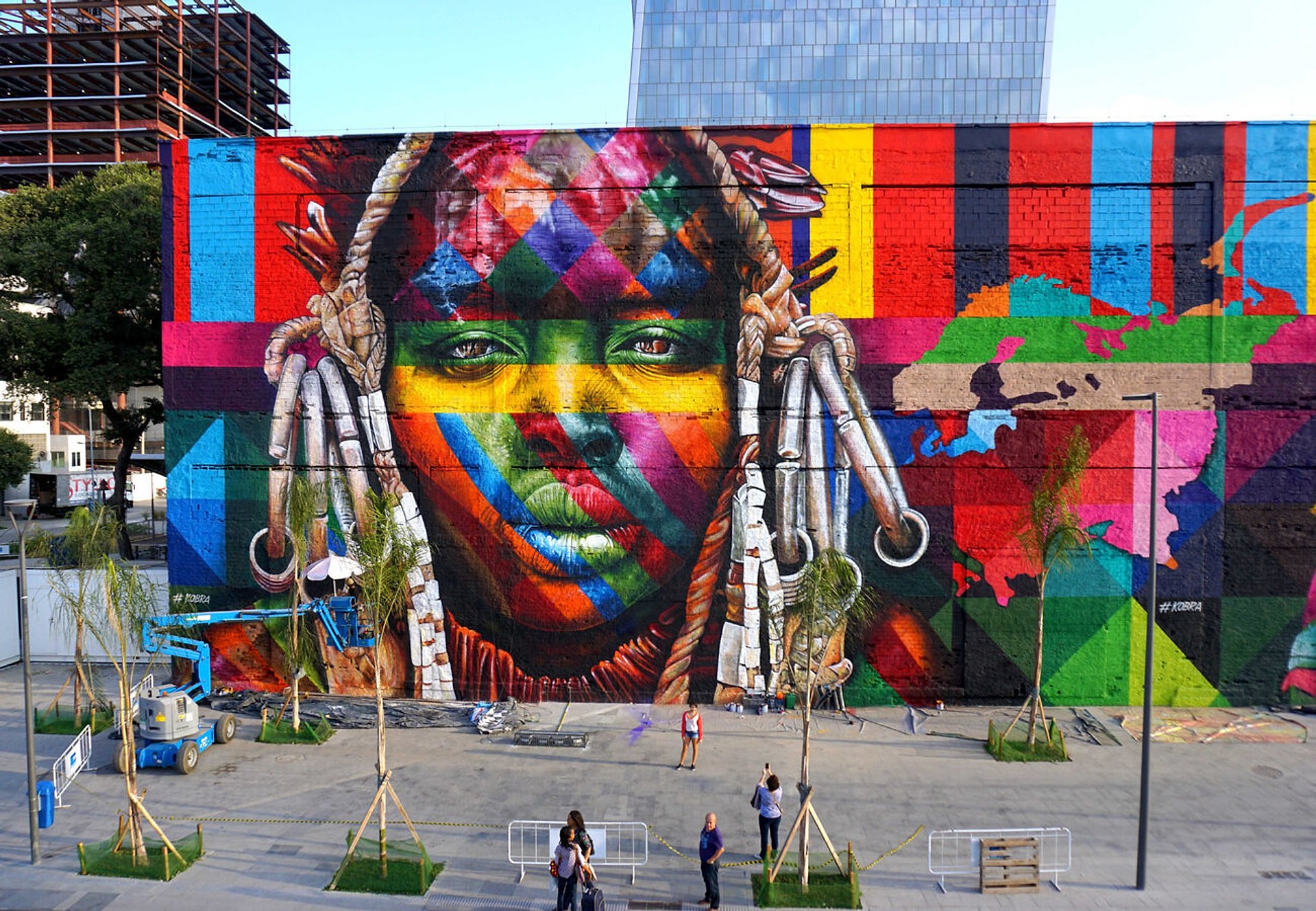 Boulevard Olímpico, Yup Star y Museo Amanhã - Imagen 1