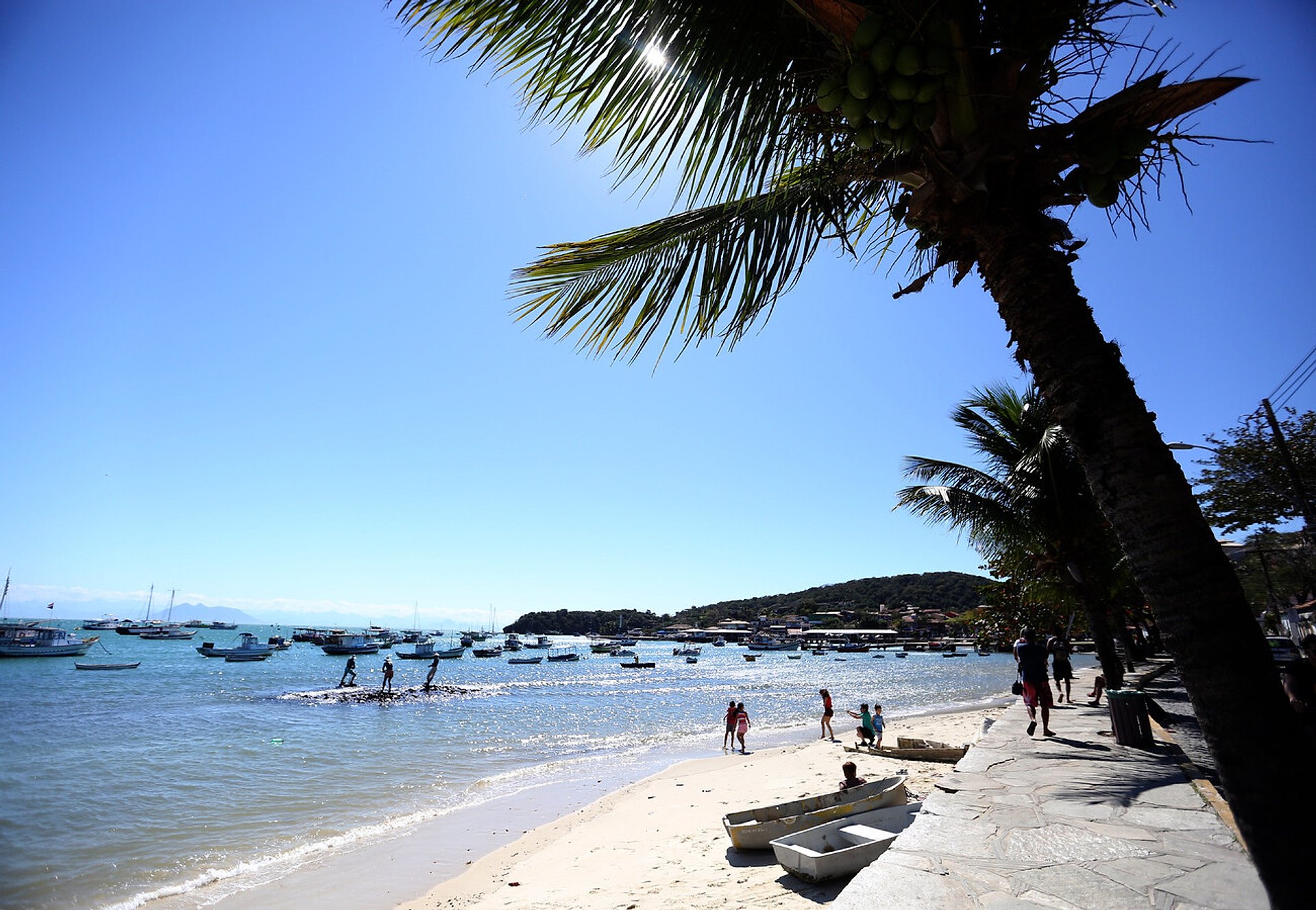 Barco por las playas de Búzios con almuerzo - Imagen 1