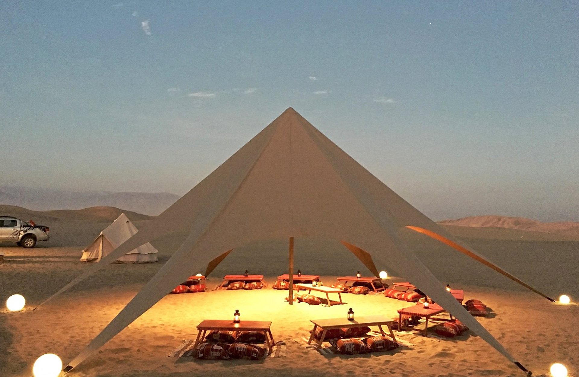 Cena en el desierto de Ica - Imagen 1