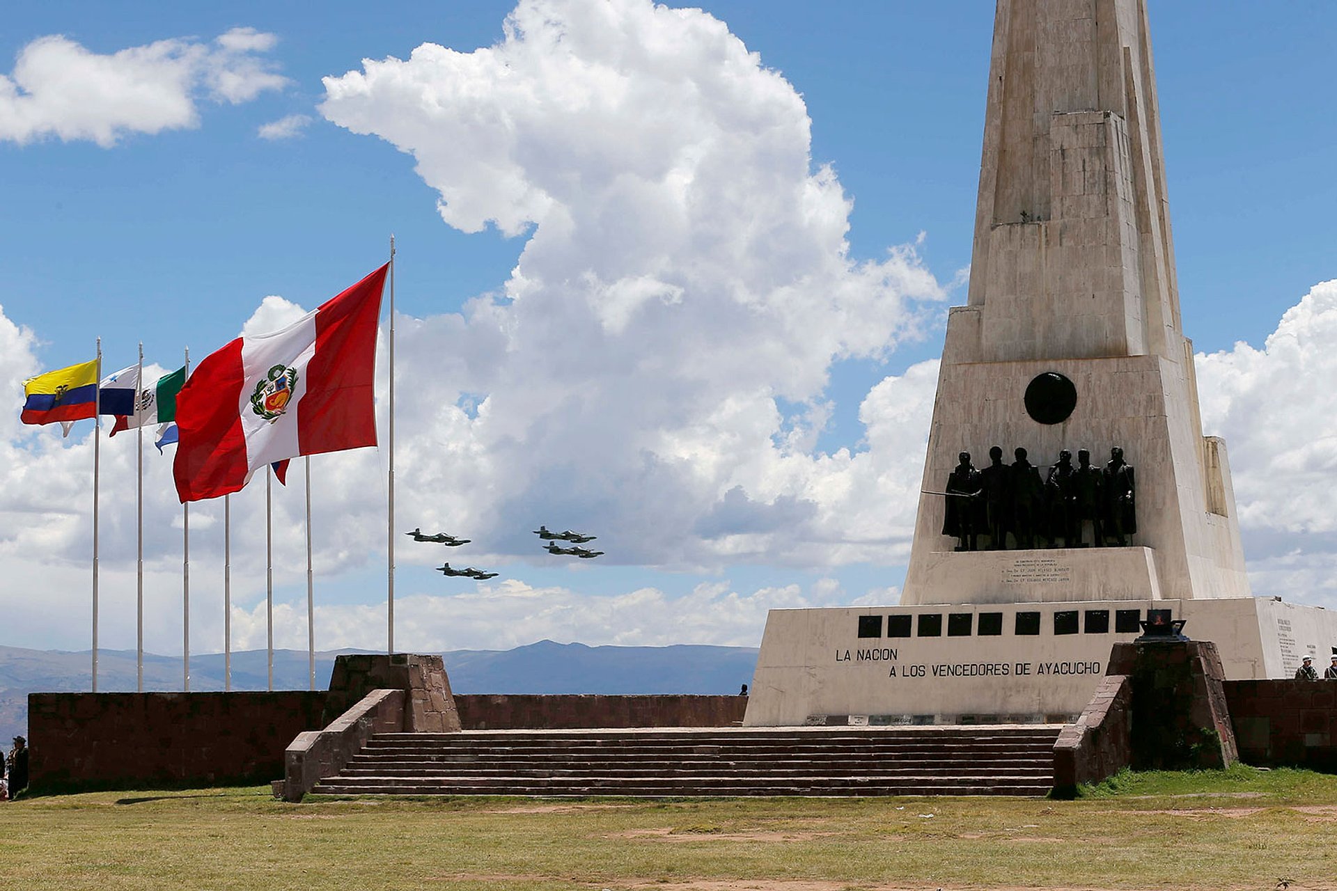 Ruinas de Wari + Santuario histórico - Imagen 1