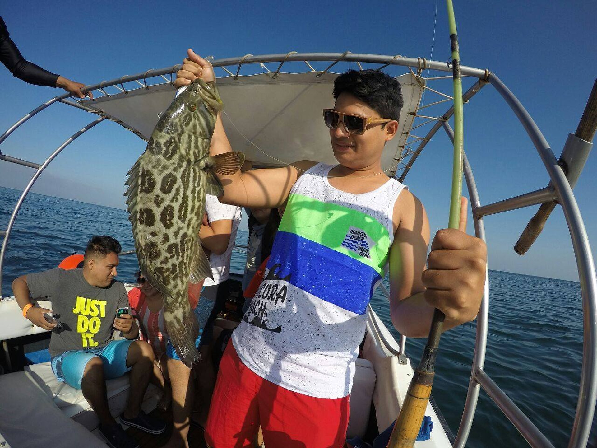Captura y Saborea: pesca con ceviche - Imagen 1