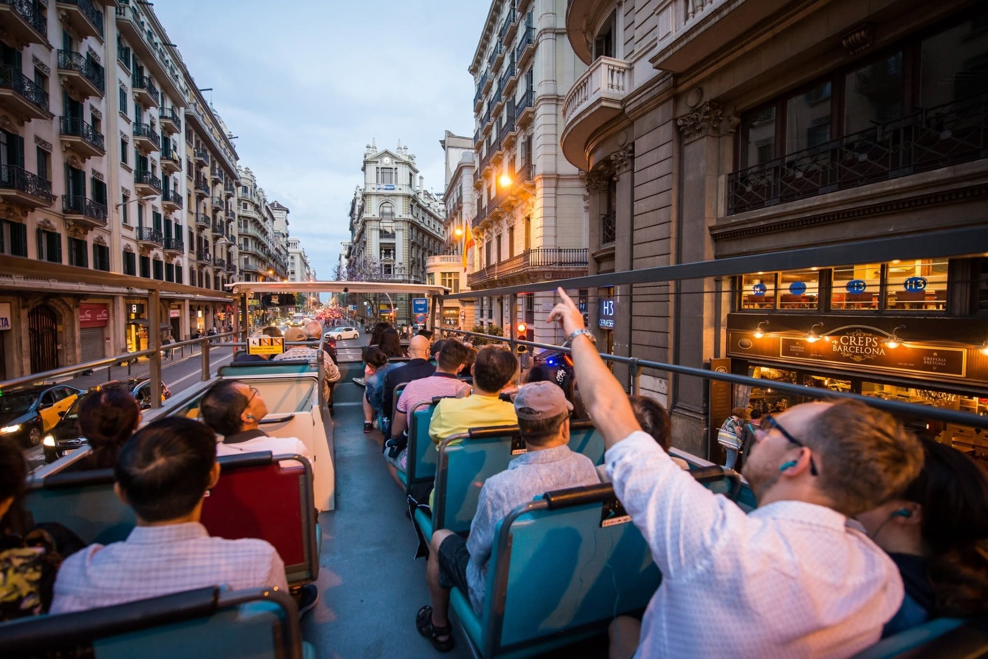 Barcelona Bus Turístico Hop On Hop Off - Imagen 1