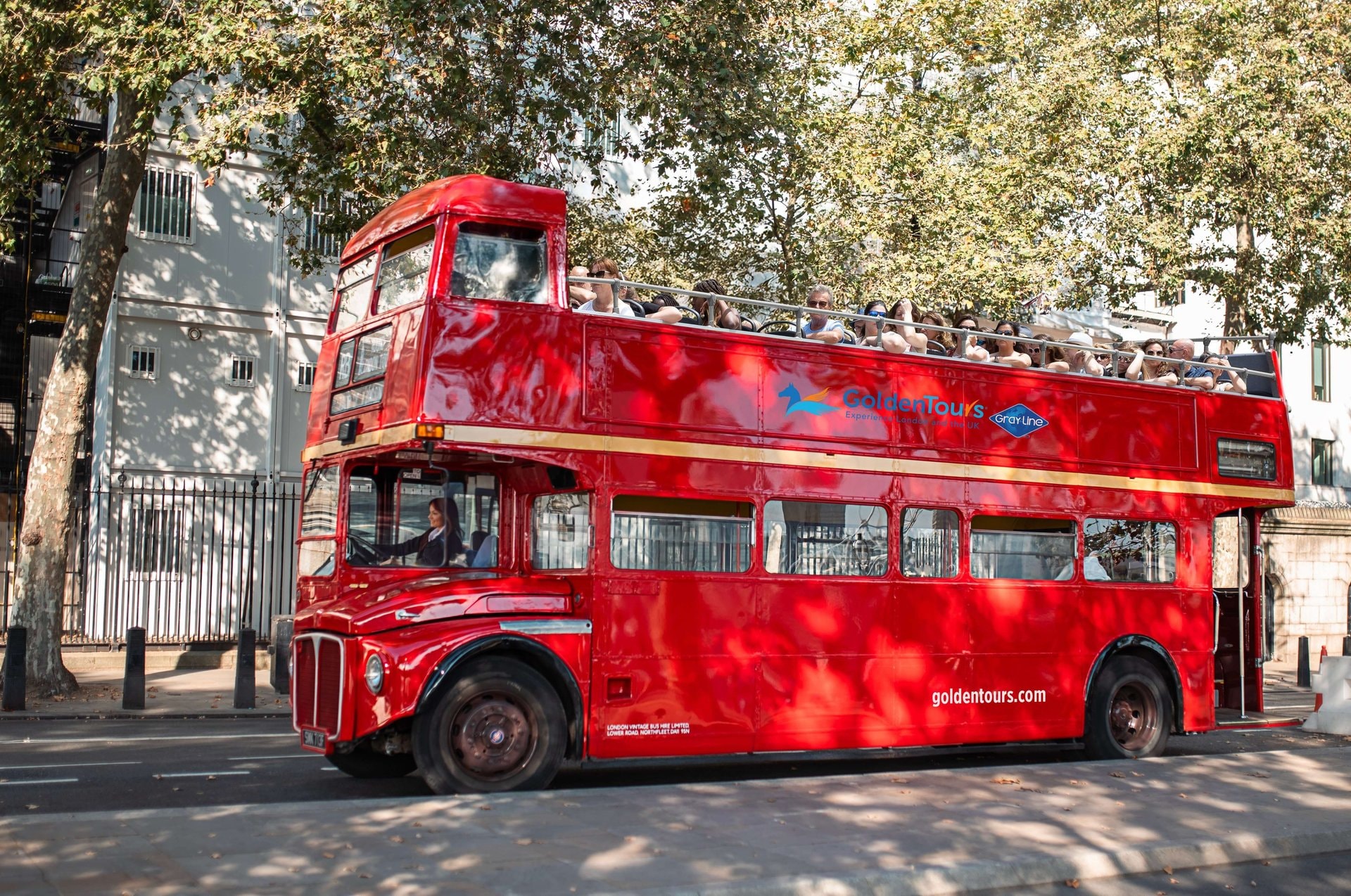 Bus Routemaster por Londres con guía - Imagen 1