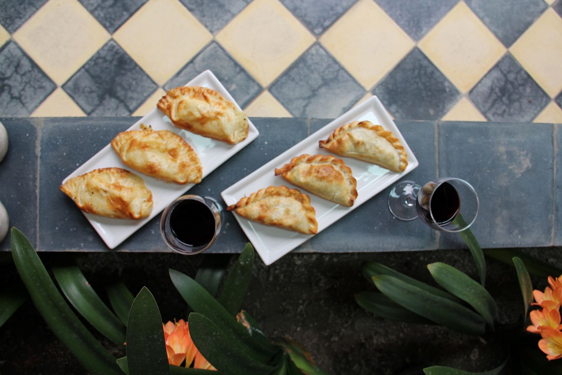 El Zanjón premium: Malbec y empanadas - Imagen 1