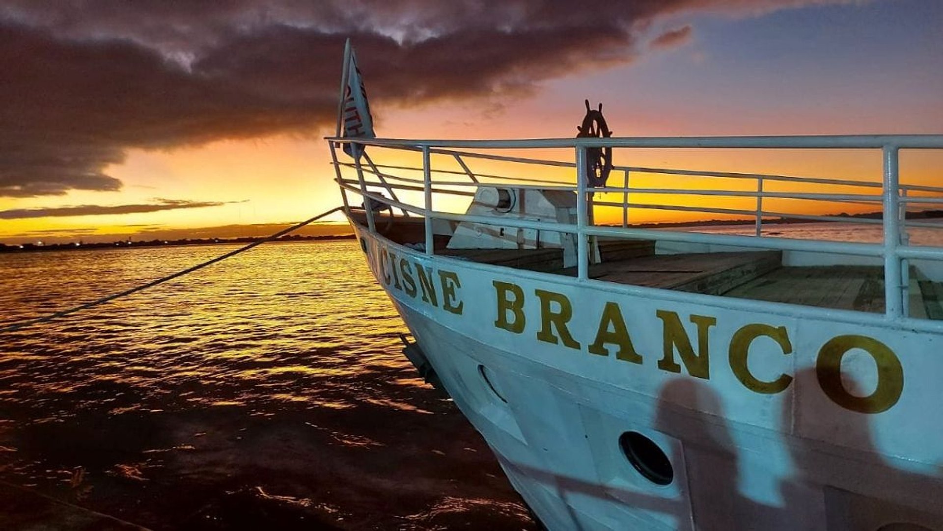 Barco Cisne Blanco: navegación por el Guaíba - Imagen 1